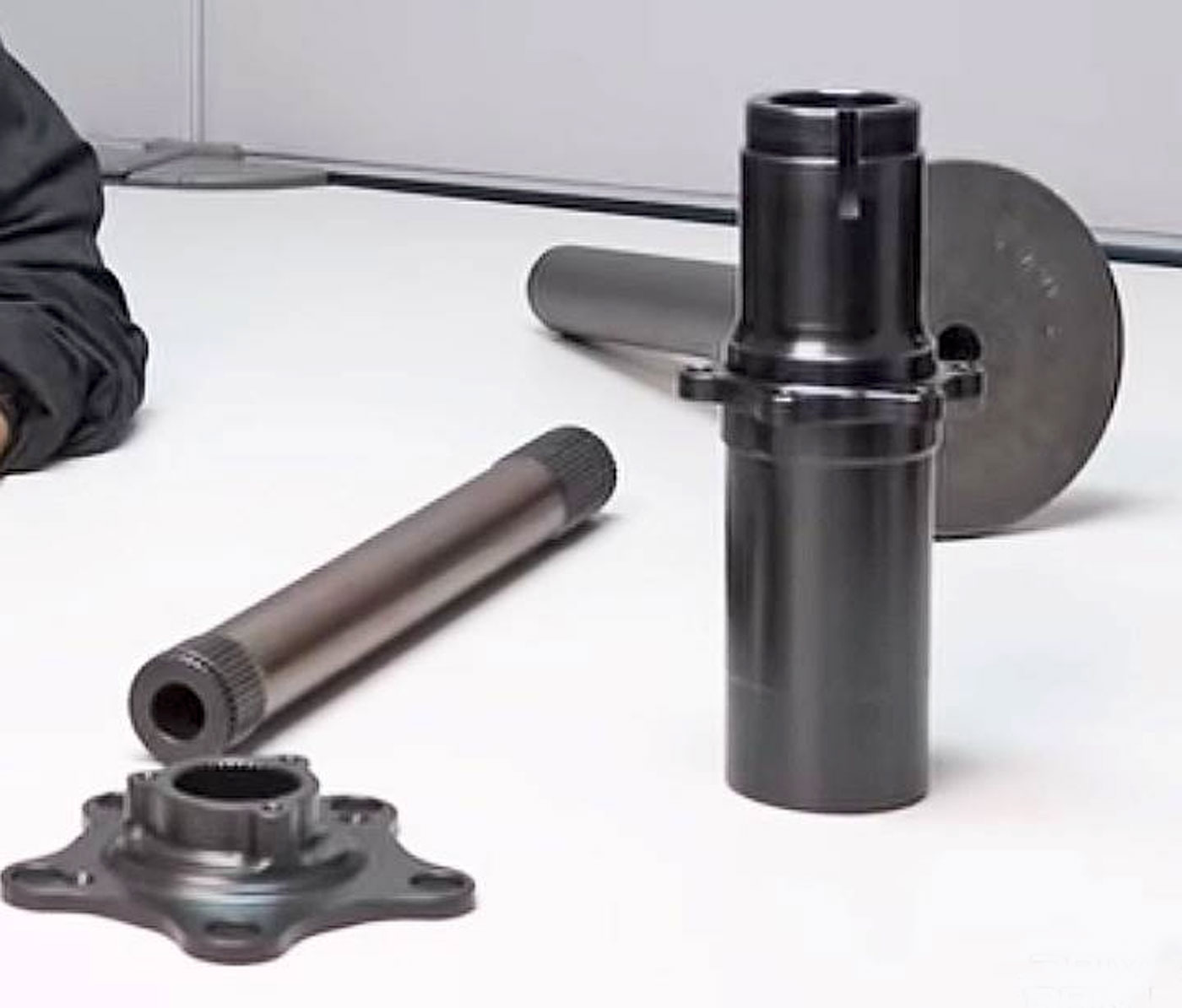 THE TOUGHEST 9-INCH REAR AXLE EVER INSTALLED IN A PICKUP?: INSIDE ...
