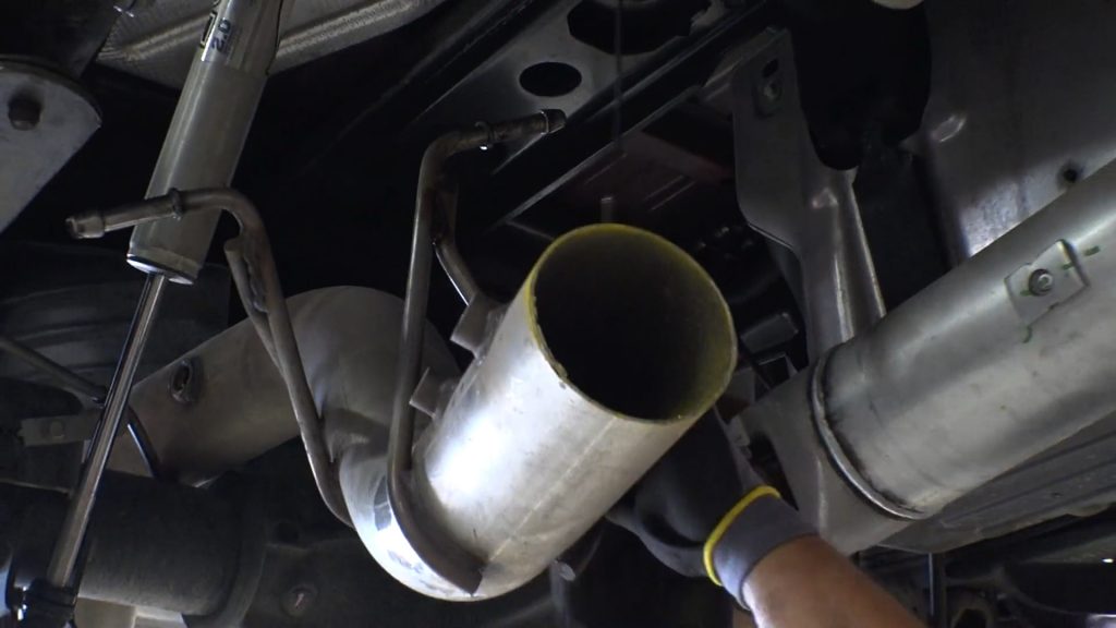 Remove the factor tailpipe.