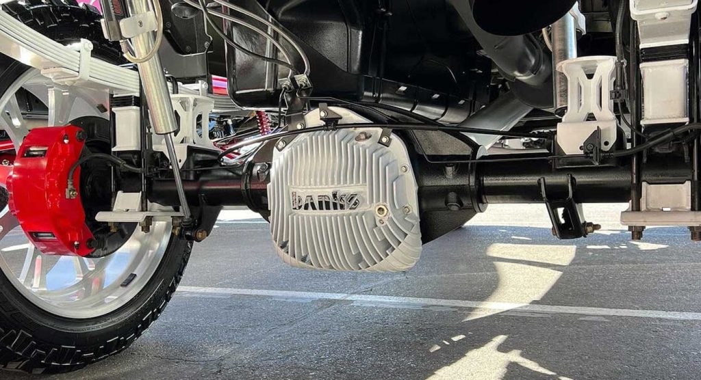 Banks Ram-Air Diff Cover with chrome logo