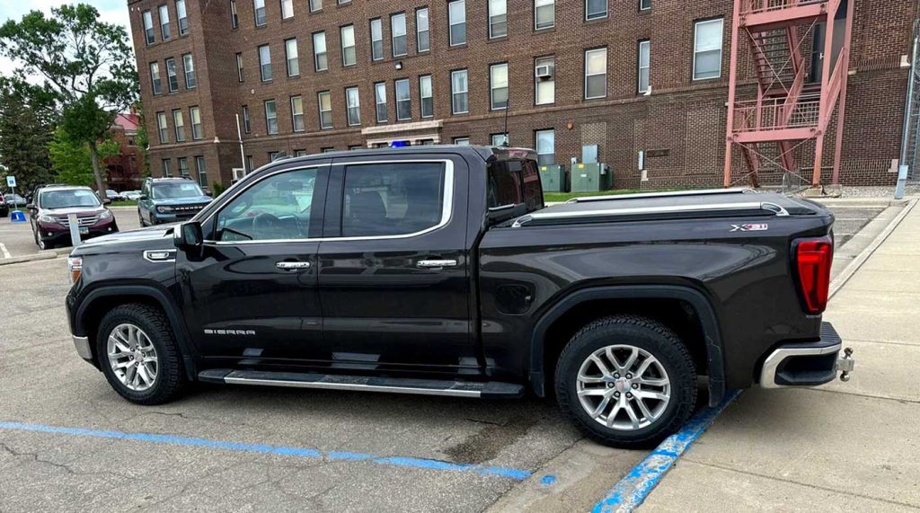 2021 GMC X31 3.0L gets a PedalMonster and iDash