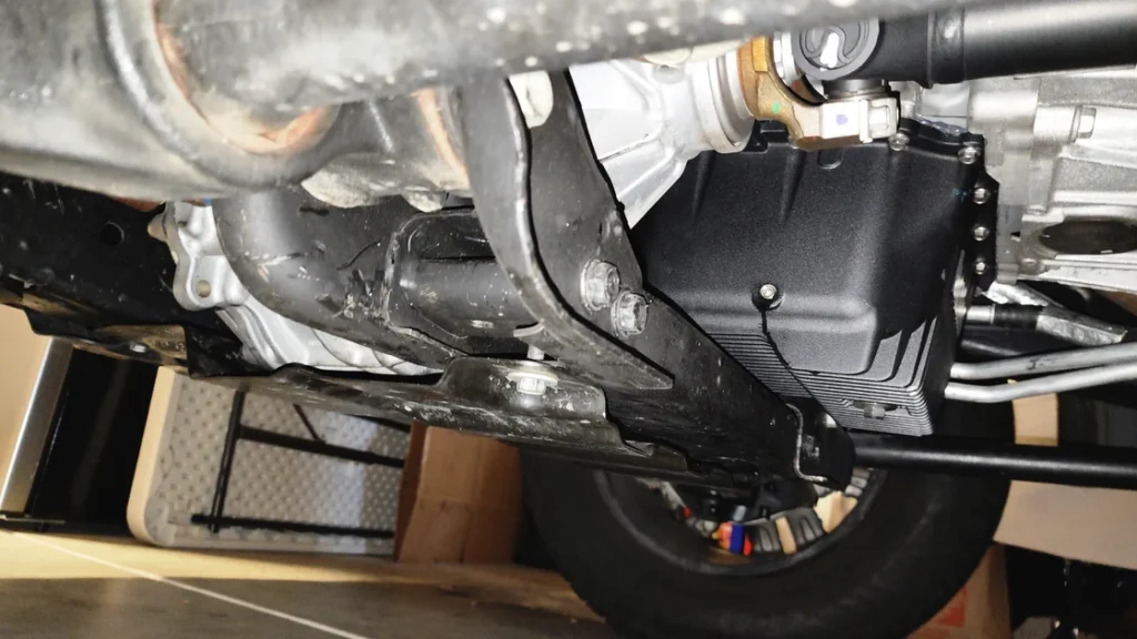 Banks CoolRunner Oil Pan and Ram-Air Differential Cover Installed on GMC Denali 2500