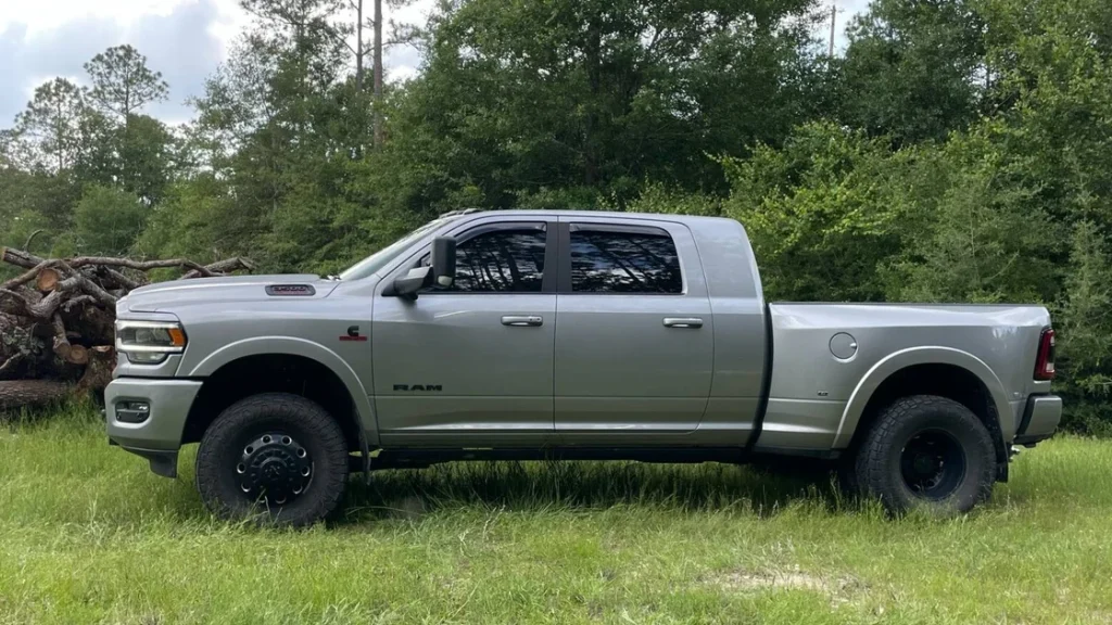 2022 RAM 3500 Dually with Banks PedalMonster and iDash Pro