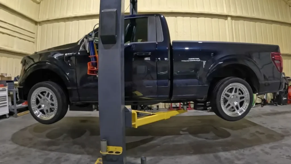 Ford F-150 5.0L with iDash gauge monitor