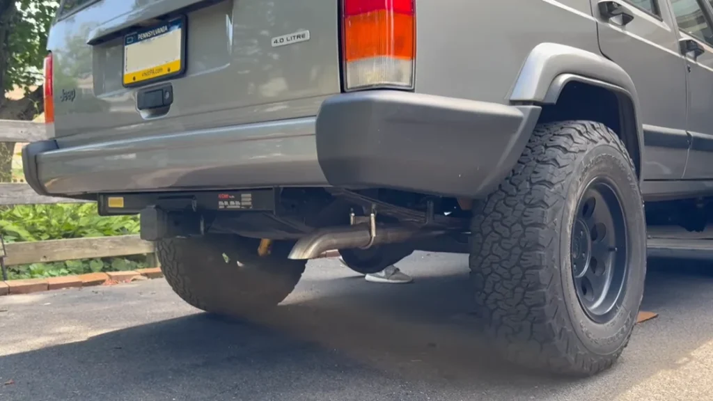 Jeep Cherokee XJ with new Monster Exhaust installed