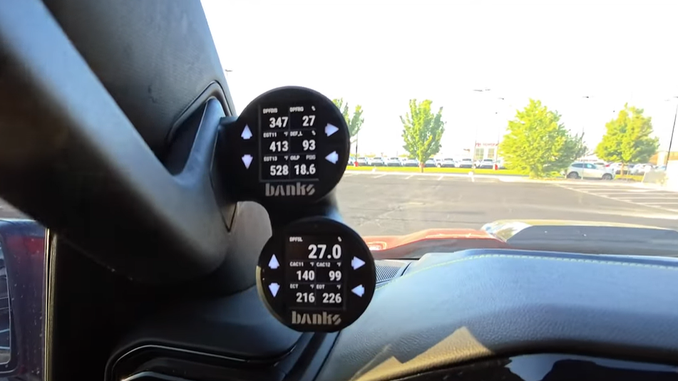 iDash Pro gauge showing real-time data
